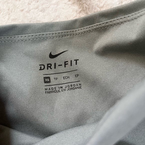 Nike size small leggings - Picture 2 of 3